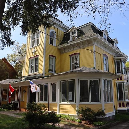 Pangea House Bed & Breakfast Gananoque Eksteriør bilde
